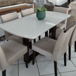 Mesa de jantar retangular com 6 cadeiras